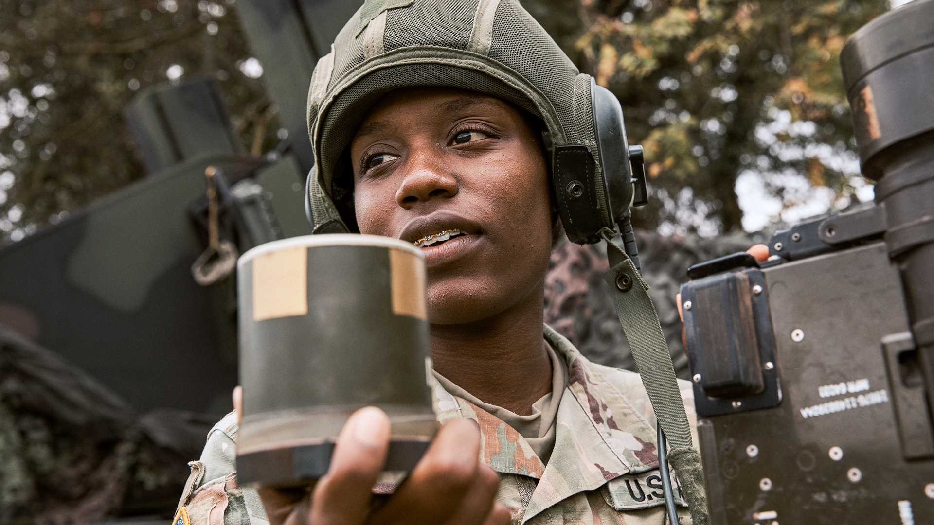 Jauntavia Prather holding a canister