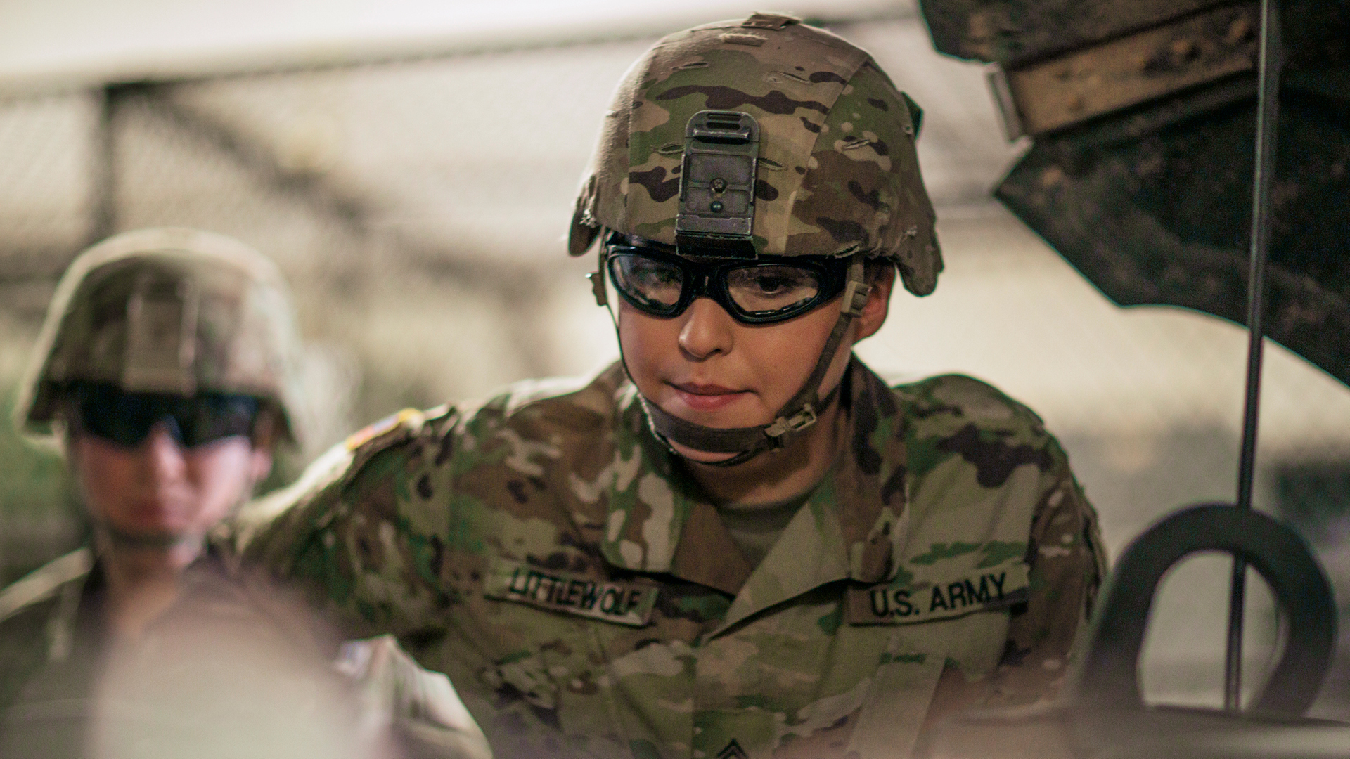 Littlewolf working on a truck