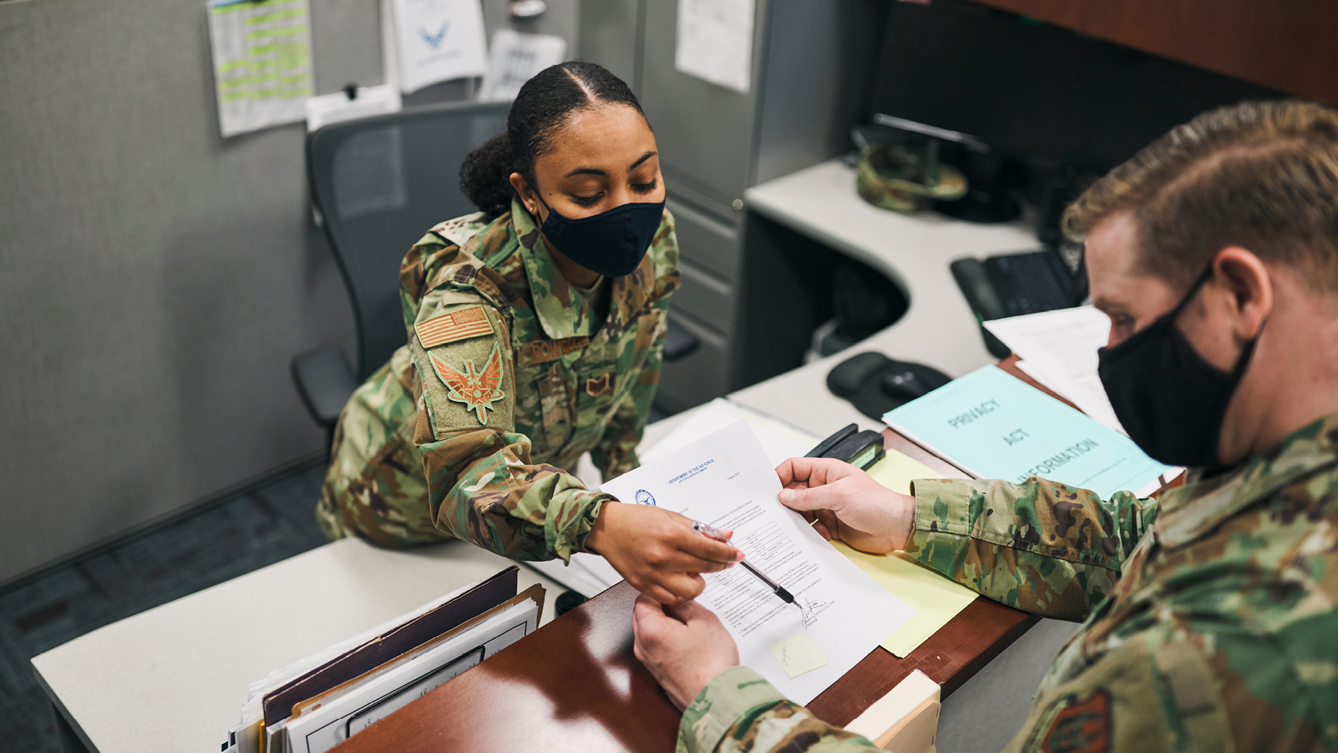 Juntranek Powell helping a service member