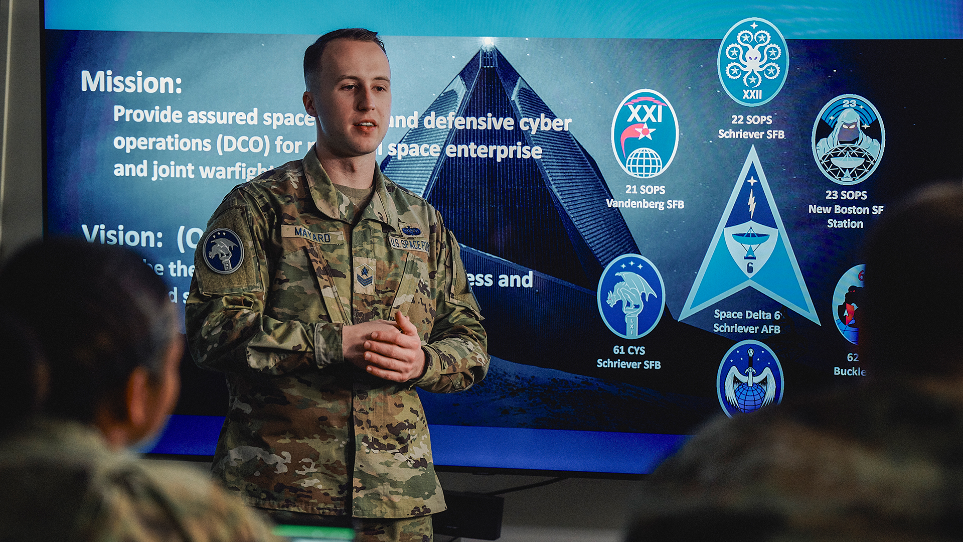 Isaac Mayard giving a presentation